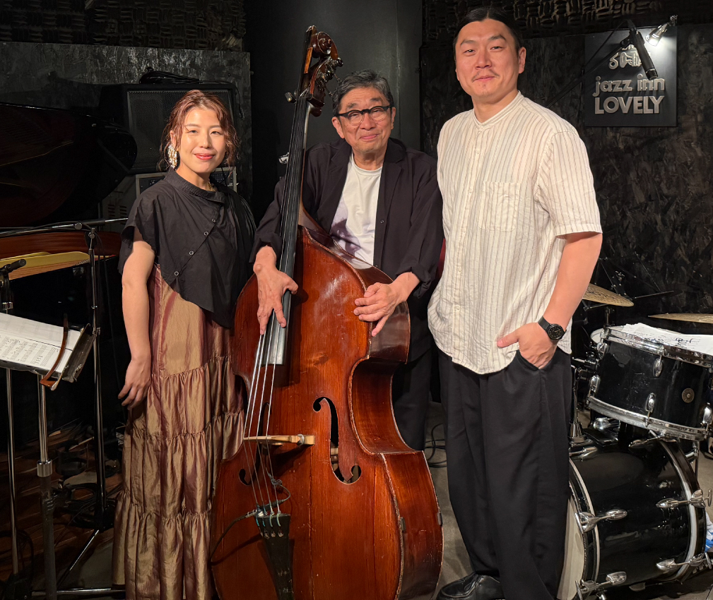 関谷友加里(p)Nagoya Trio 加藤雅史(b)大森ひろ(ds)